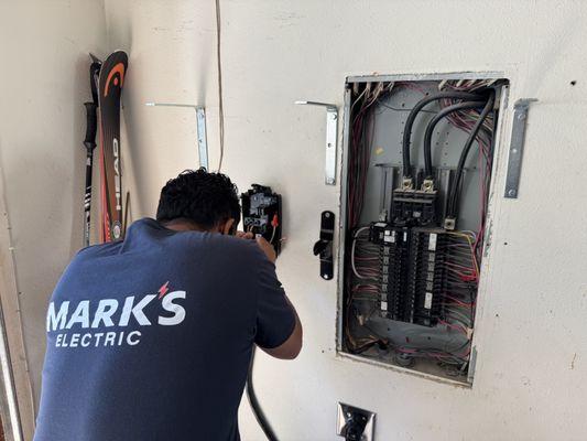 Mark’s Electric