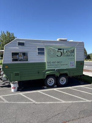 Food trailer along Hwy 97