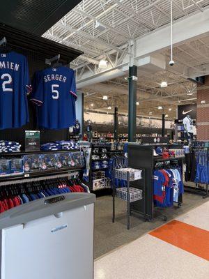 DICK'S Sporting Goods