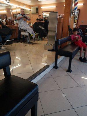 Magdalenos Barber Shop