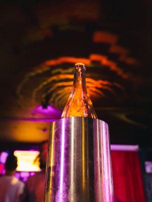 Knuckleheads Sports Bar