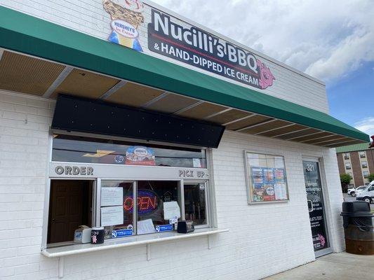 Nucilli's BBQ