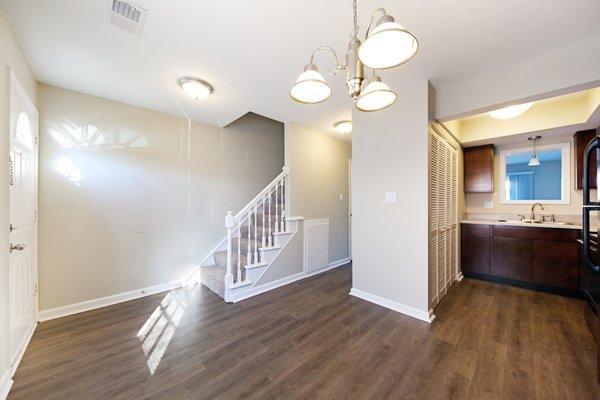 Lexington Green and Villa Capri Apartments