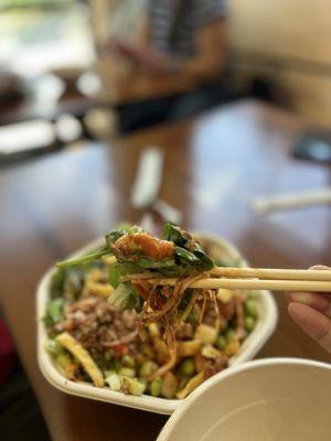 Poke salad with spicy salmon
