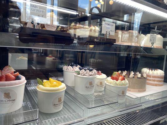 Bon Créme Cake & Coffee