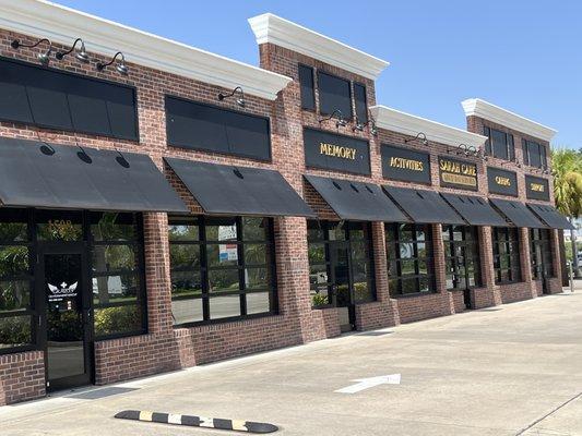 Queendom' Beauty Lab!
Entrance and parking is around back! Look forward to seeing you!