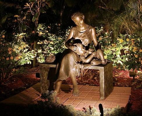 Architectural landscape lighting