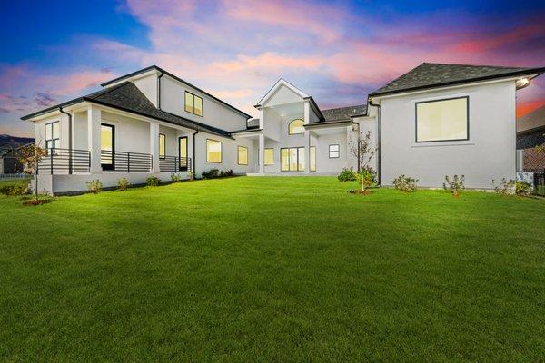 All photo packages include lawn replacement, blue skies, clear windows and a floor plan.