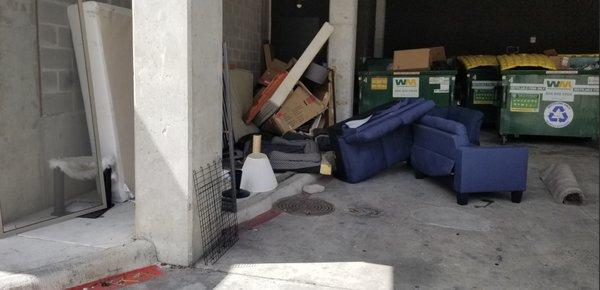 Smiley's Junk Removal & Recycling