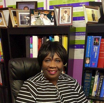 Ruthie Singleton, MHA, BSN, BS, RN ACLS, PALS, NRP, BLS, Heartsaver First Aid, CPR, AED, Performance Skills Evaluator, Instructor