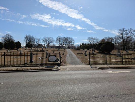 Oakwood Cemetery