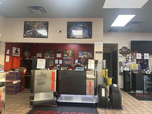 Front reception......... So friendly!