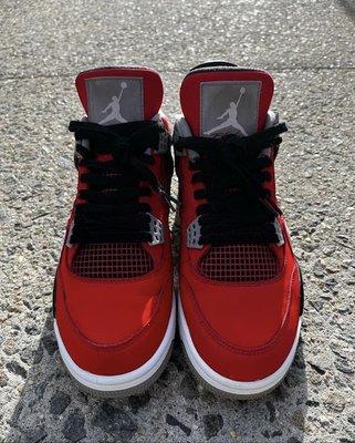 Tuggie’s Sneaker Cleaning