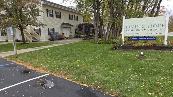 Living Hope Community Church