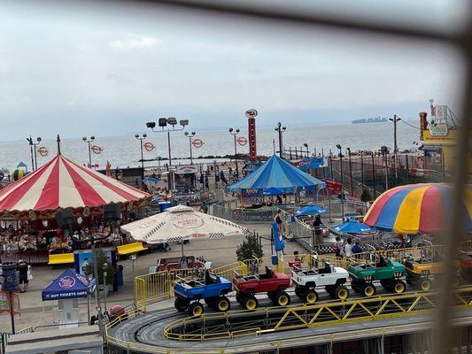 Deno's Wonder Wheel Amusement & Kiddie Park