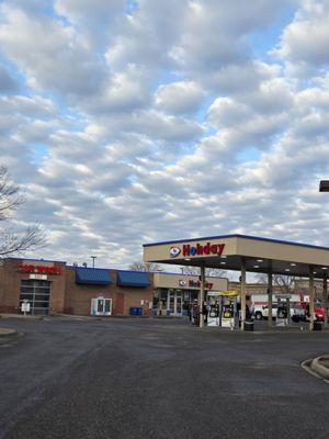 Holiday Station & Stores