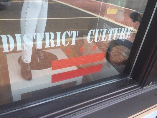 Great DC-focused shoe and clothing store!