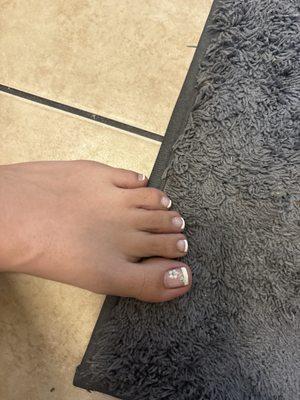 Pedicure French tip w flower
