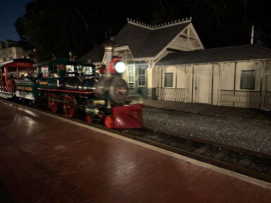 Disneyland Railroad - New Orleans Square Station