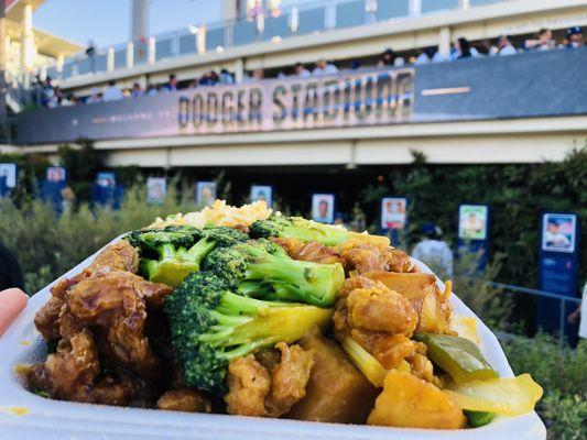 Dodgers dining MAY2025