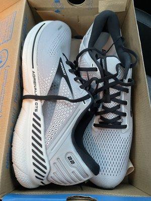 Hansons Running Shop