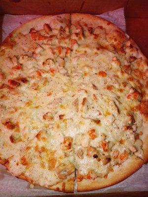 Chicken & Shrimp Alfredo Pizza !!! It's really good