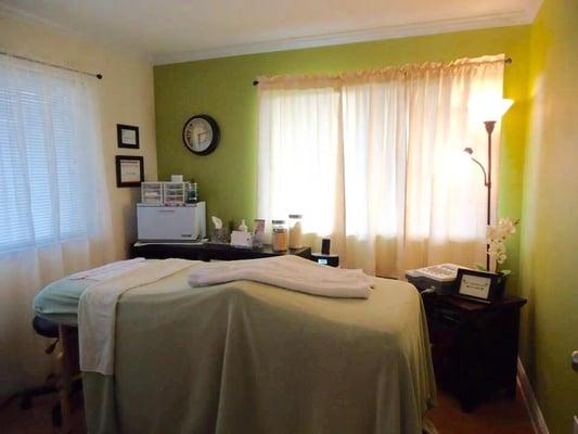 At Skin Care by Kinder I provide a clean, relaxing atmosphere for all your waxing, body treatments, facials and lash & brow tinting services