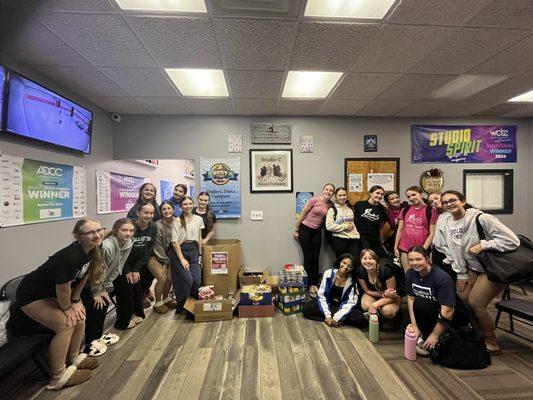 Thank you so much to all the families who contributed to the Delaware County Community Food Drive!