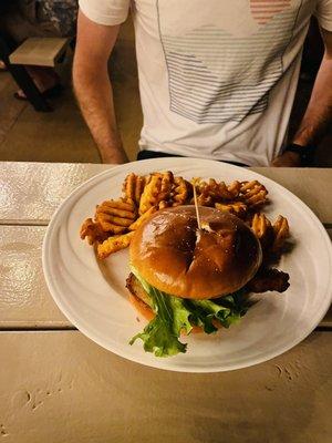 Gilligans Bar & Grill