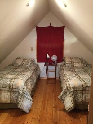 Sultana Cottage Upstairs bedroom #2