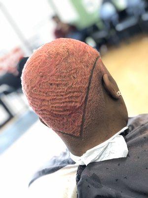 Women cut w/ waves & design