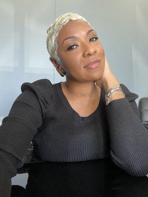 Owner of Lavish:
Hair: Platinum Pixie