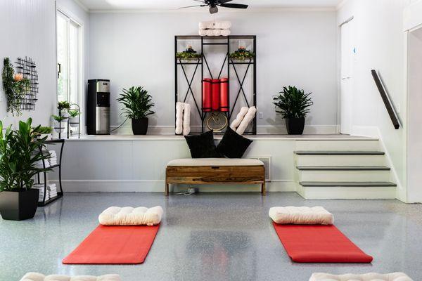 Red Bird Vitality Meditation and Stress Management Studio decor