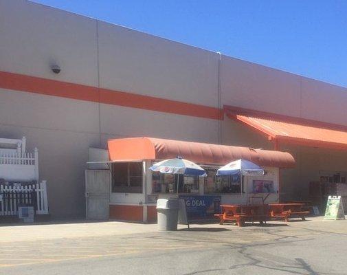 Palomino's Cafe outside of The Home Depot.