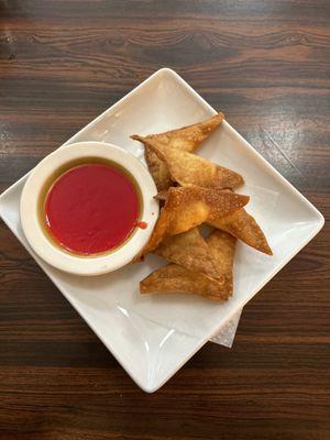 Delicious cream cheese wontons