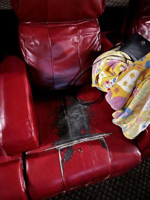 Poor quality seats. Unpleasant employees