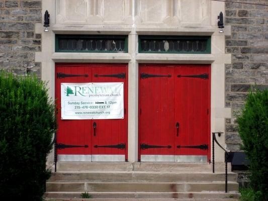 (photographed by Dave Hong)