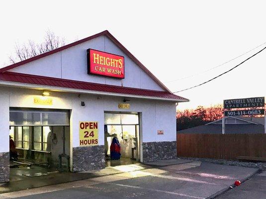 Best Car Wash In the Heights