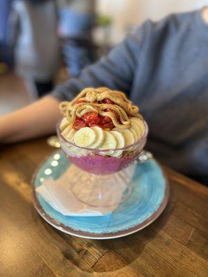 BYO: Pitaya, bananas, strawberries, mango, honey, half granola & half yogurt, double peanut butter