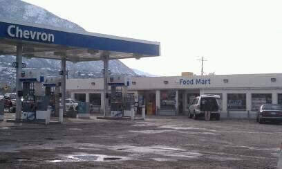 Galesh Market & Chevron Station
