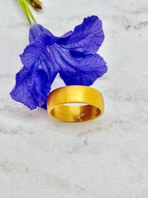 custom 24 karat gold ring done right.