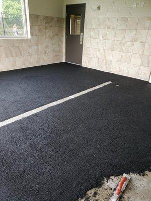 Flexible rubber floor system