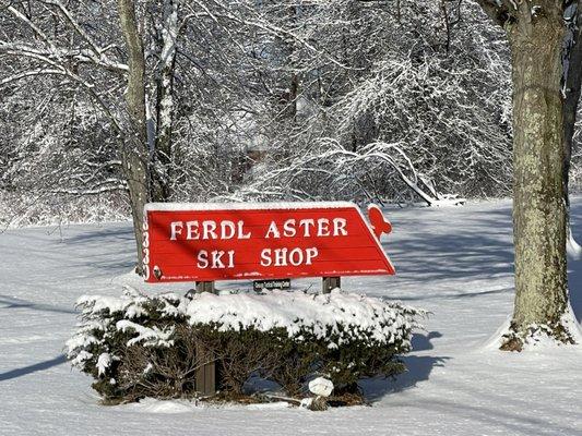 Ferdl Aster Ski Shop