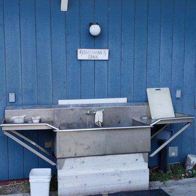 Fisherman's sink for cleaning fish.