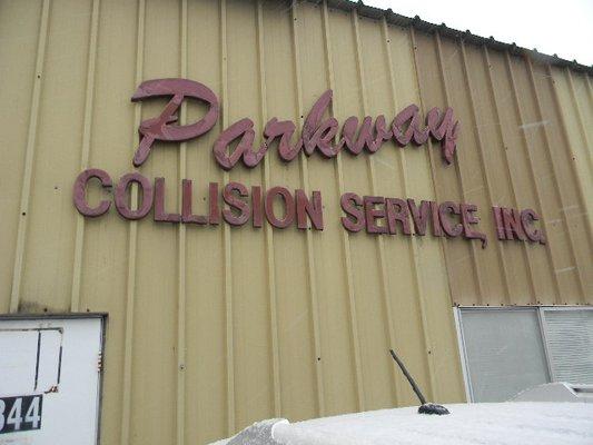 Parkway Collision Service