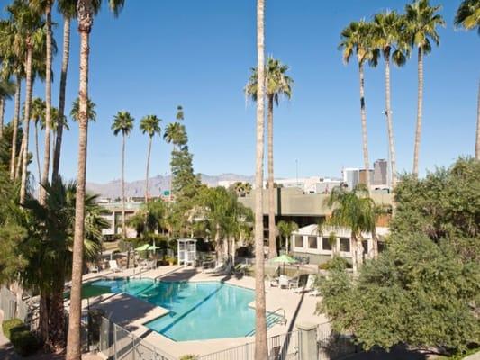 The Arizona Riverpark Inn is Host to the Pueblo Gemshow