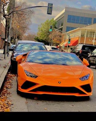 Lambo in arancia aka l'orange and the fallen foliage so BH Fall/Winter