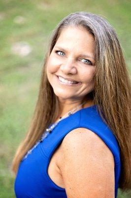 Tracy Thomas- Fathom Realty