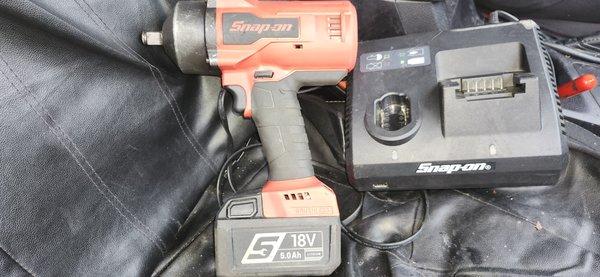 On Time Tires & Shine