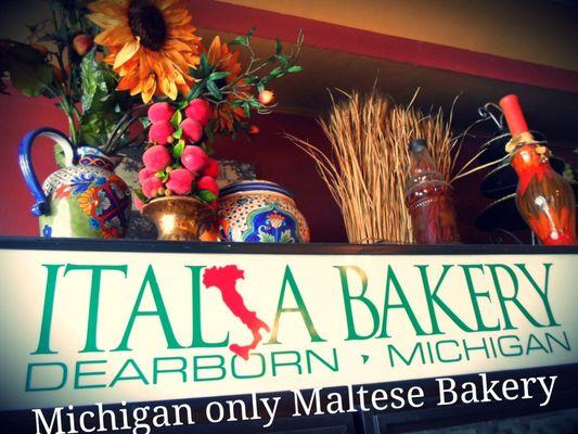 Italia Bakery